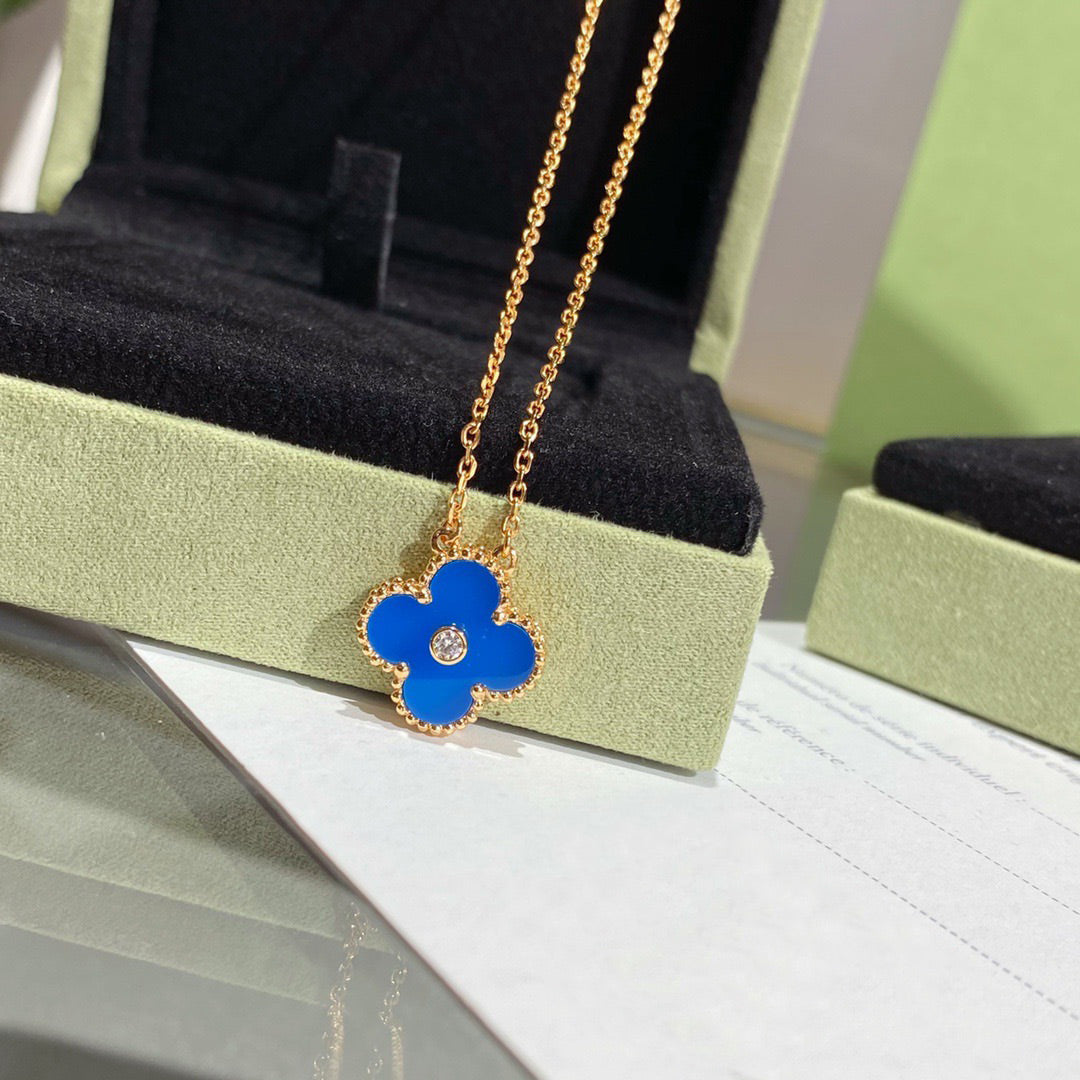 [Stellar Jewelry]CLOVER 15MM DIAMOND AND BLUE AGATE NECKLACE