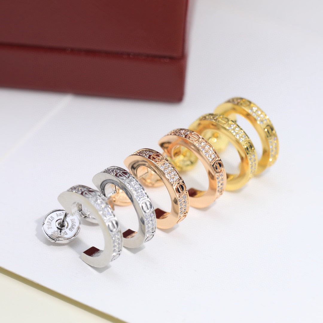 [Stellar Jewelry]LOVE 5.5MM DIAMOND PAVED EARRINGS