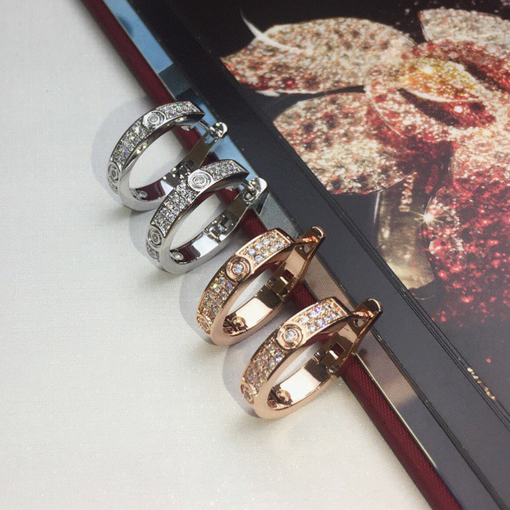 [Stellar Jewelry]LOVE 5.5MM DIAMOND PAVED EARRINGS