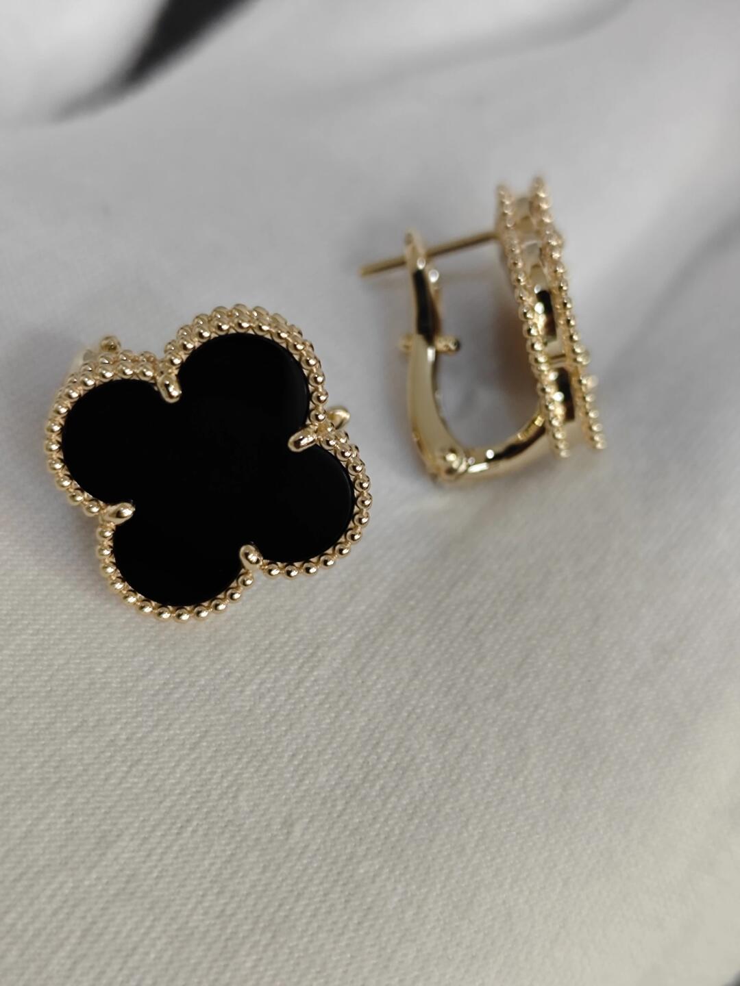 [Stellar Jewelry]CLOVER 20MM BLACK MOP EARRINGS