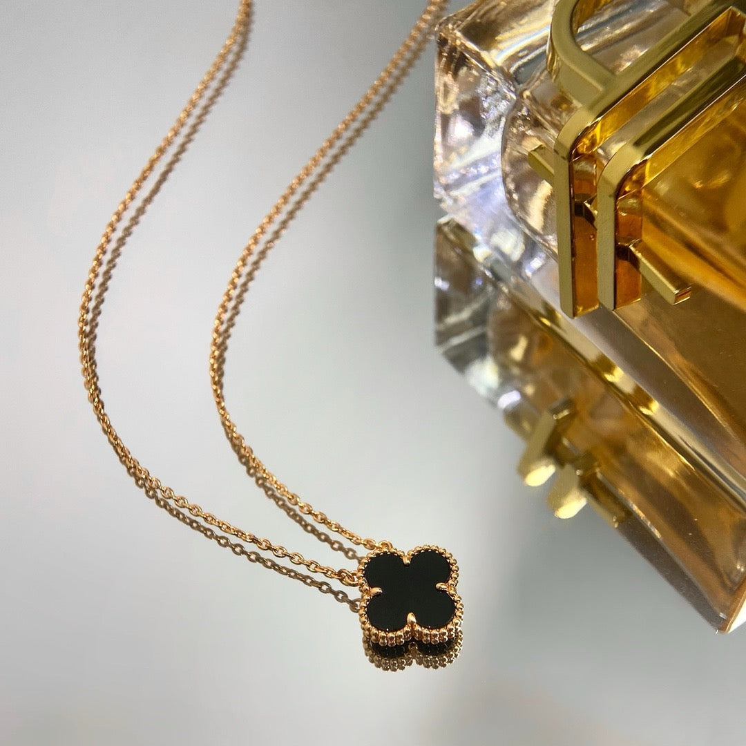 [Stellar Jewelry]CLOVER 15MM BLACK ONYX SINGLE FLOWER NECKLACE