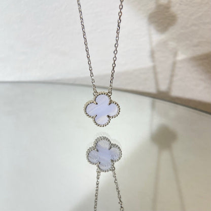 [Stellar Jewelry]CLOVER 15MM BLUE CHALCEDONY NECKLACE SILVER