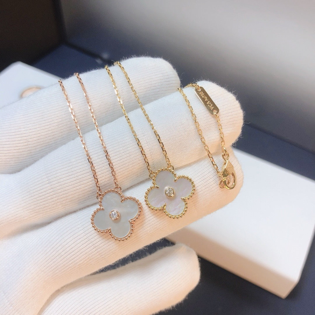 [Stellar Jewelry]CLOVER 15MM DIAMOND WHITE FRITILLARIA NECKLACE