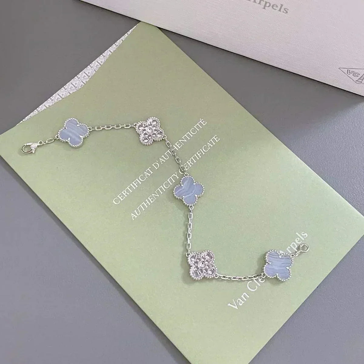 [Stellar Jewelry] CLOVER 5 MOTIF PURPLE CHALCEDONY BRACELET COLLECTION
