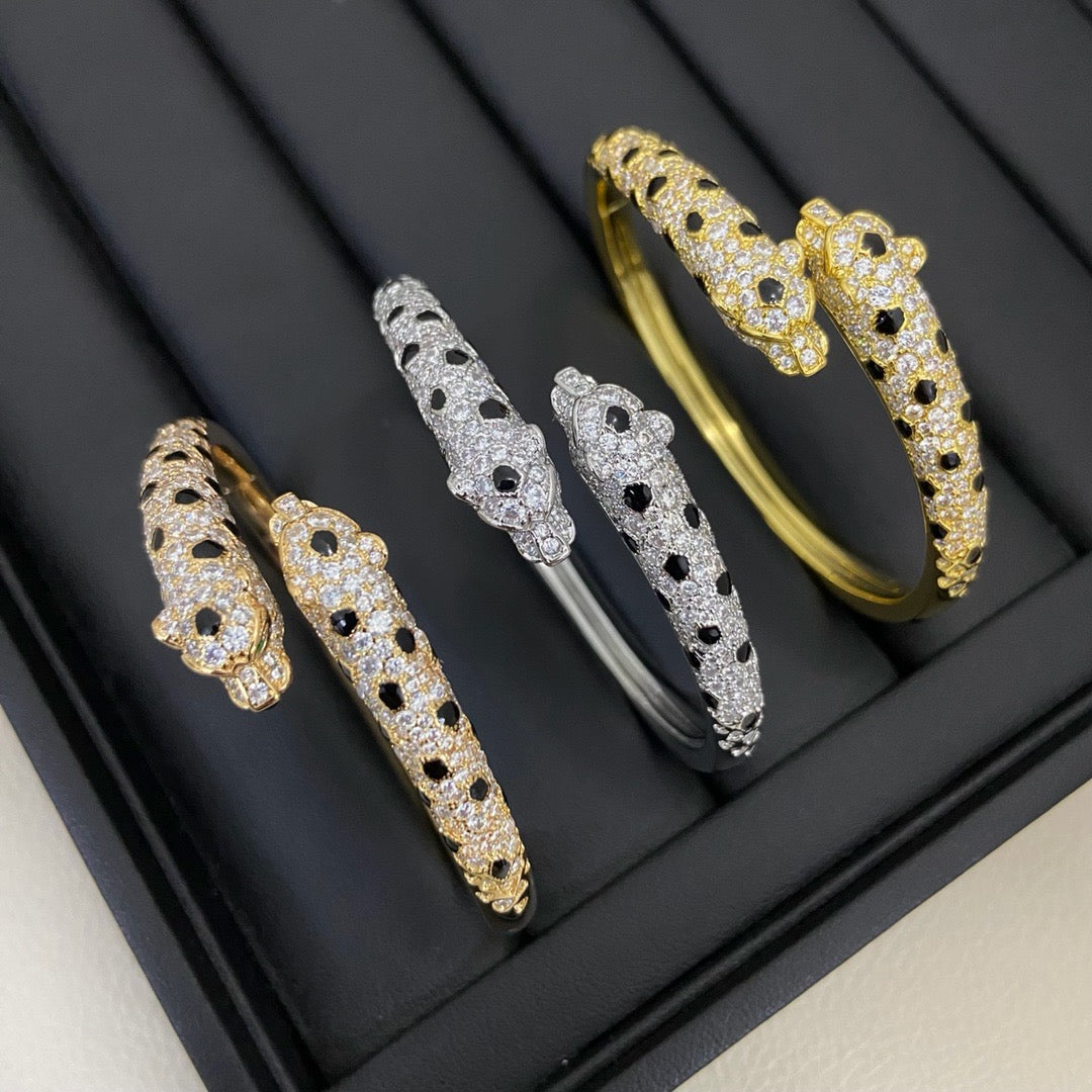 [Stellar Jewelry]PANTHERE DOUBLE HEADED HALF DIAMOND OPEN BRACELET