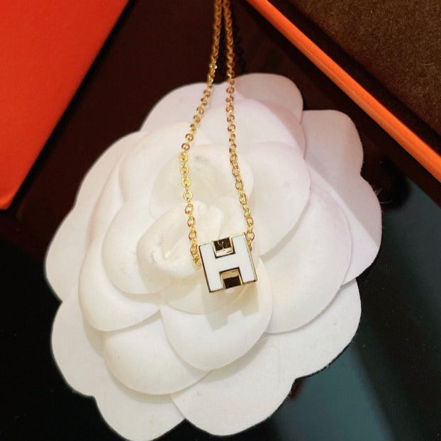 [Stellar Jewelry]H WHITE SQUARE GOLD NECKLACE