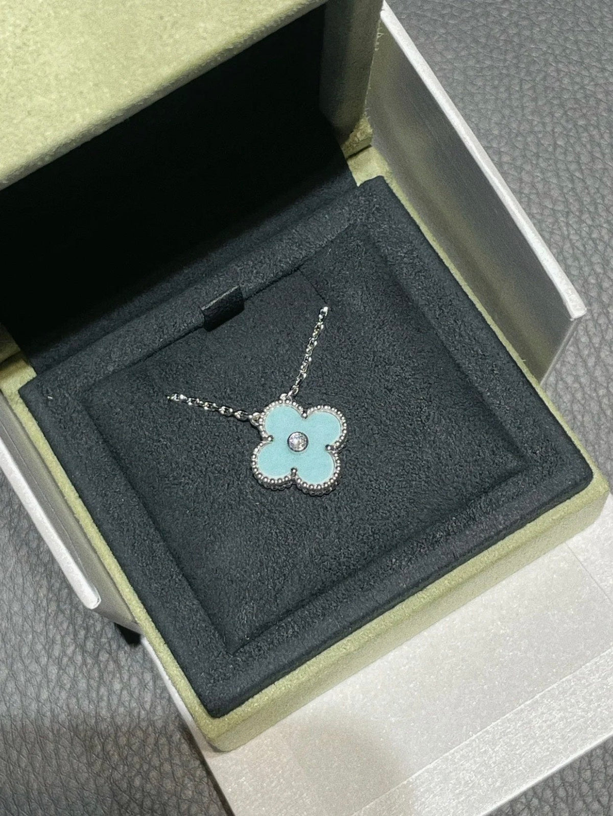 [Stellar Jewelry]CLOVER 1 DIAMOND LIGHT BLUE SILVER NECKLACE