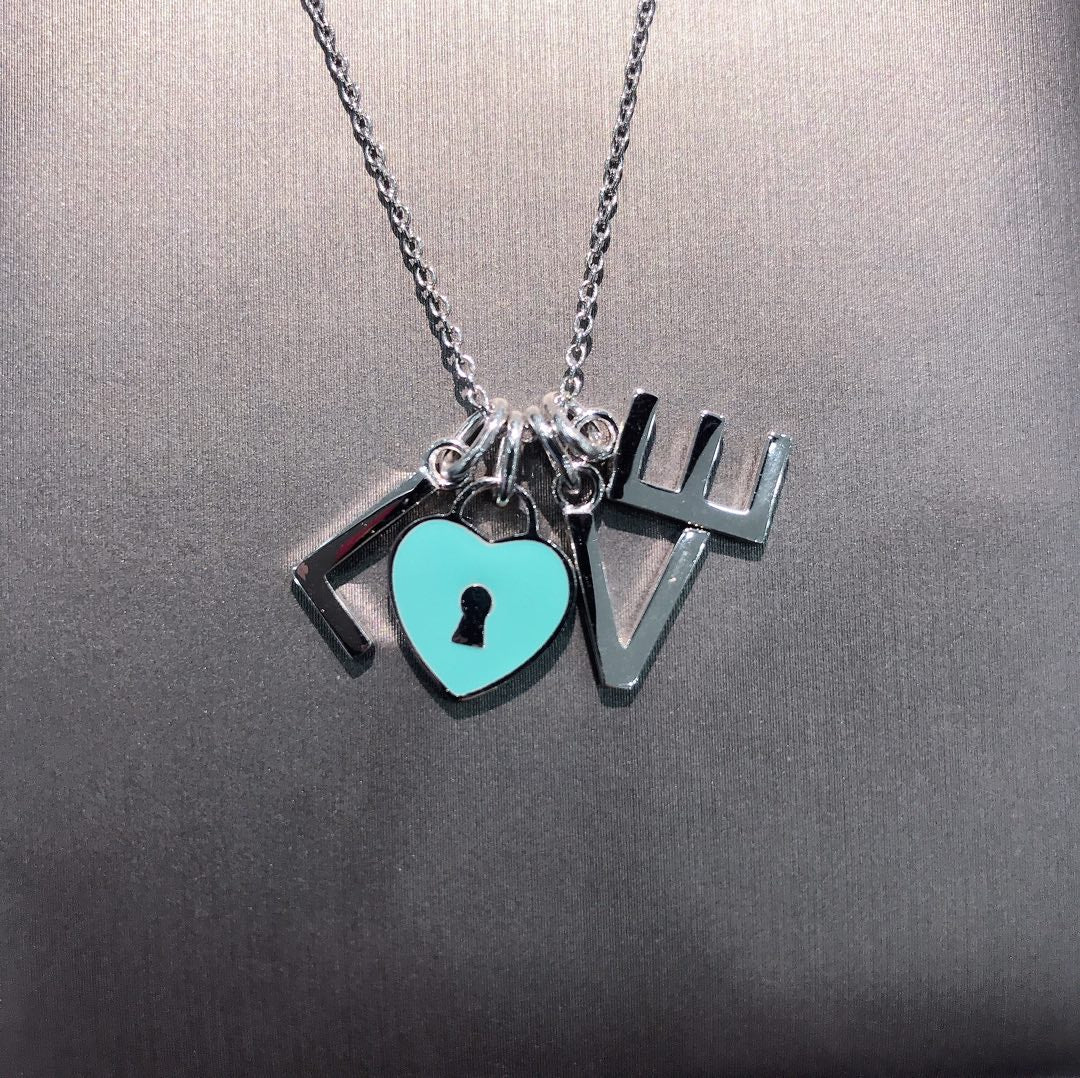 [Stellar jewels]COLLAR LOVE PLATA NECKLACE