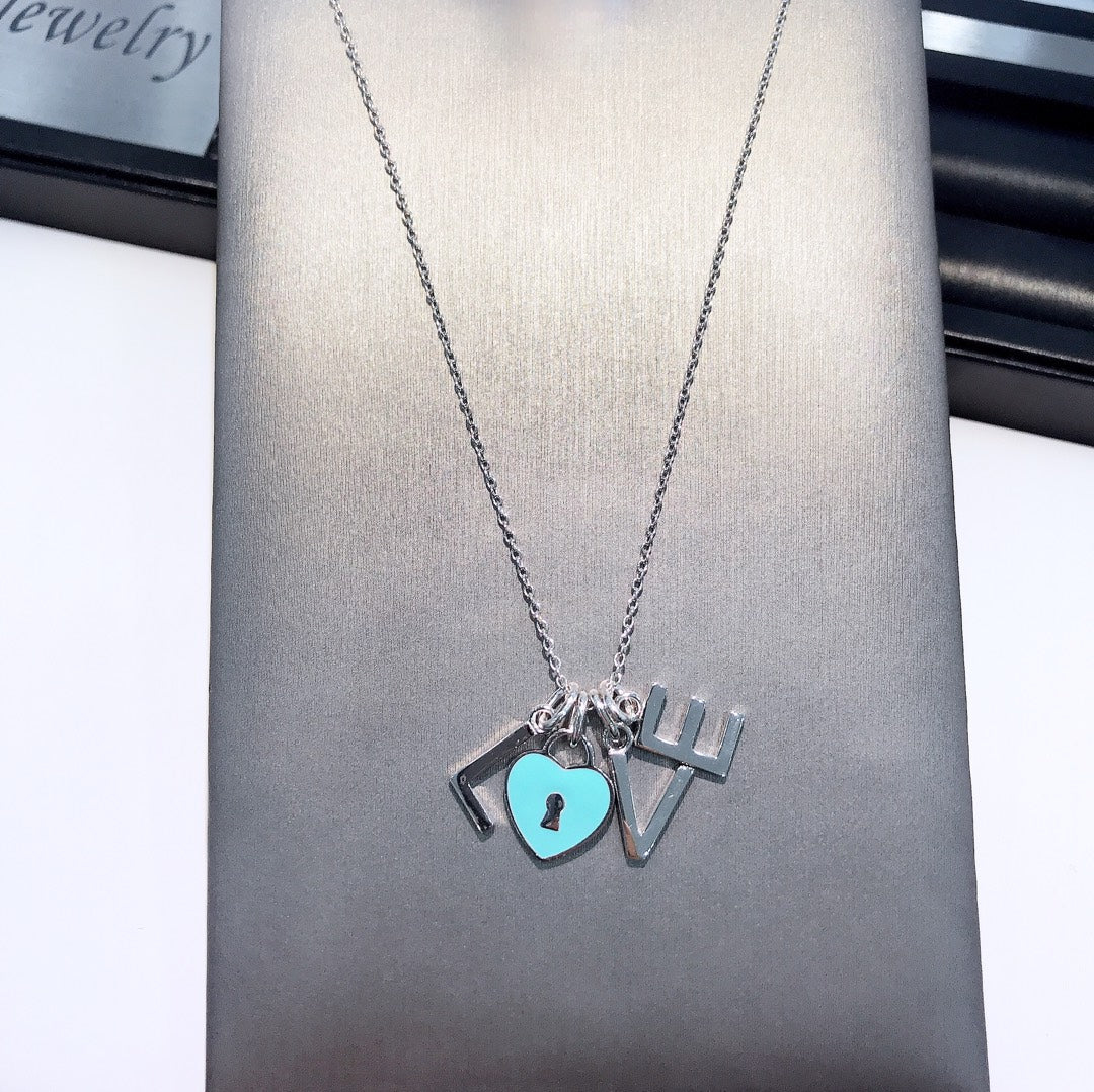 [Stellar jewels]COLLAR LOVE PLATA NECKLACE