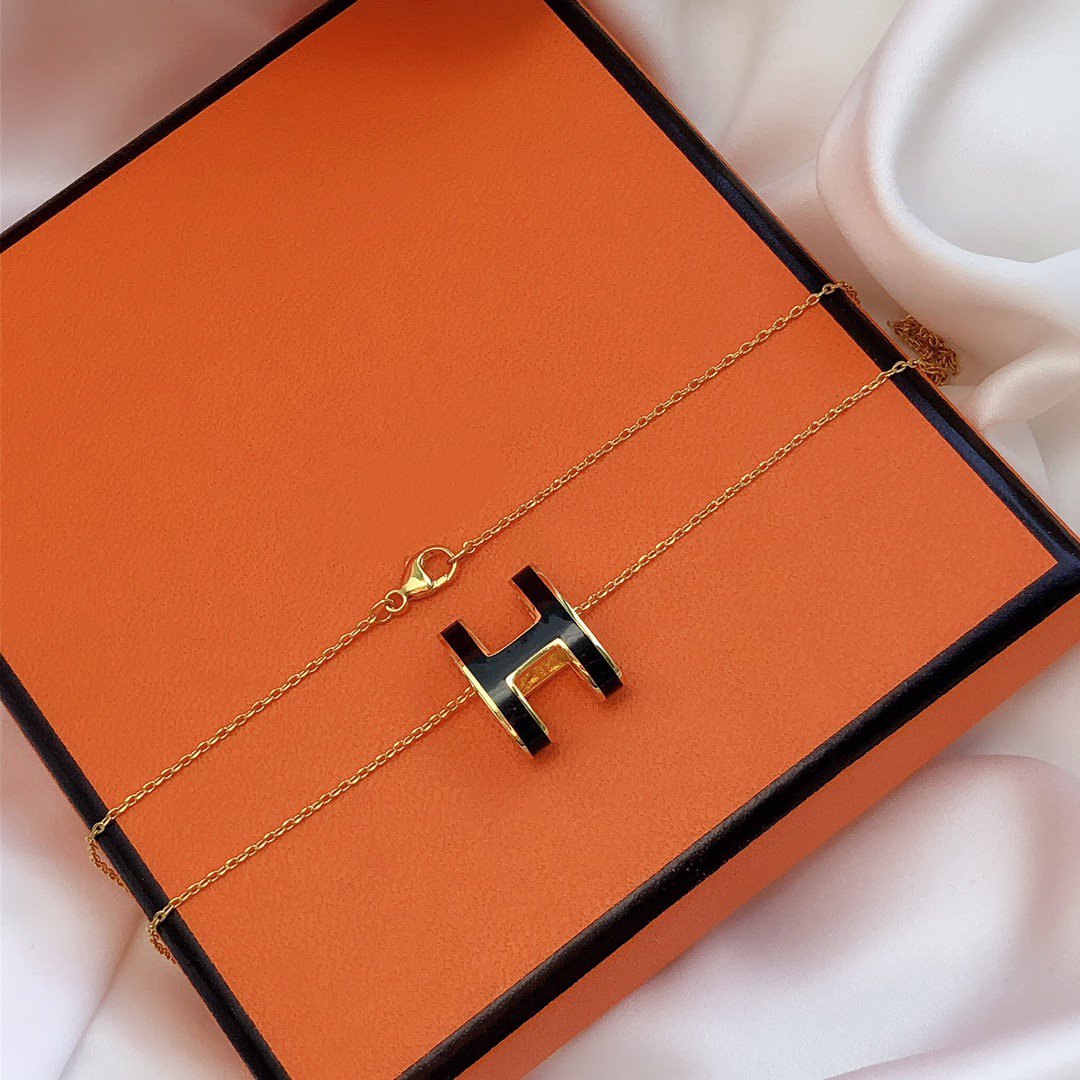 [Stellar Jewelry]HM CLIC BLACK ENAMEL GOLD NECKLACE