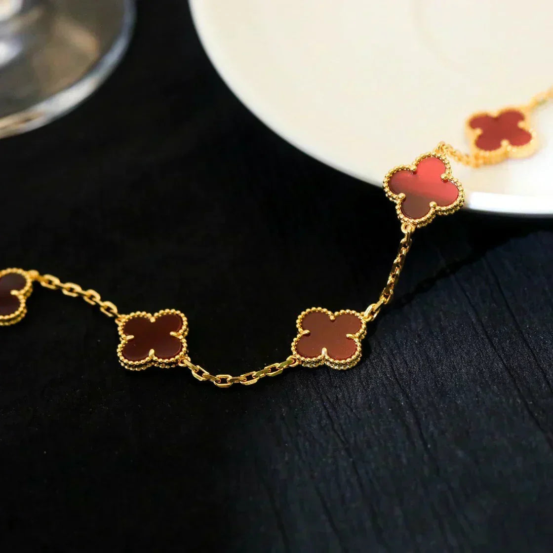 [Stellar Jewelry] CLOVER 5 MOTIF RED CORNELIAN BRACELET COLLECTION