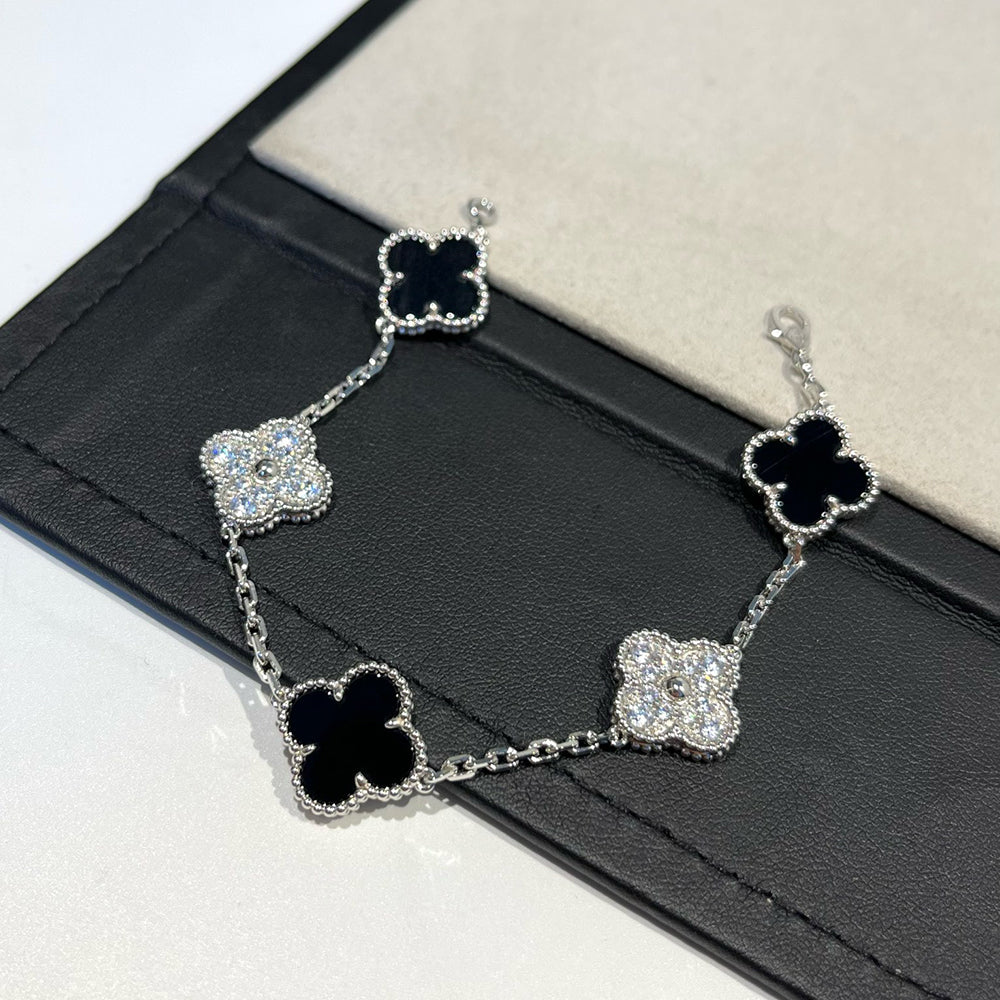 [Stellar Jewelry] CLOVER 5 MOTIF ONYXS BRACELET COLLECTION