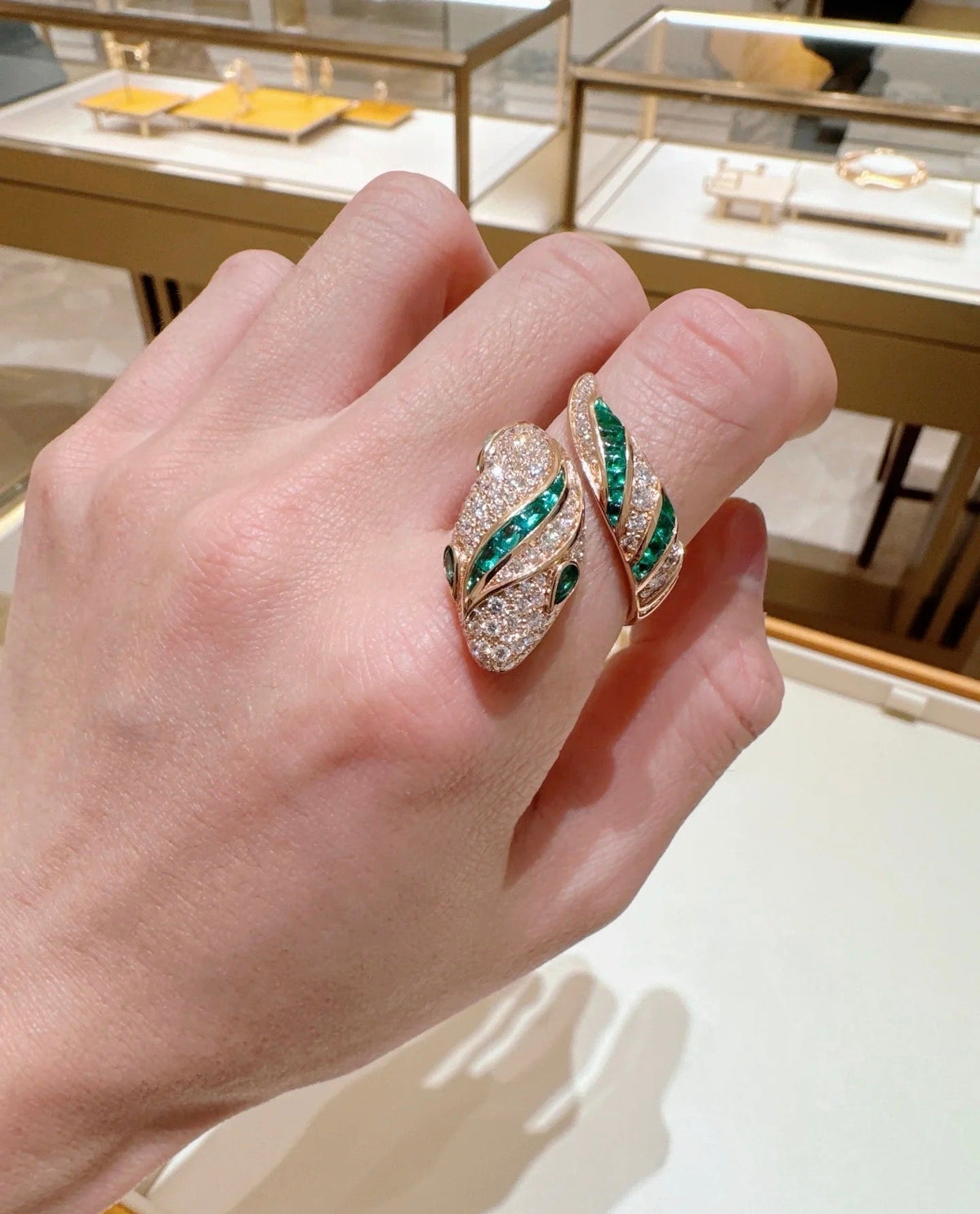 [Stellar Jewelry]BRAND NEW LUXURY GREEN SNAKE RING