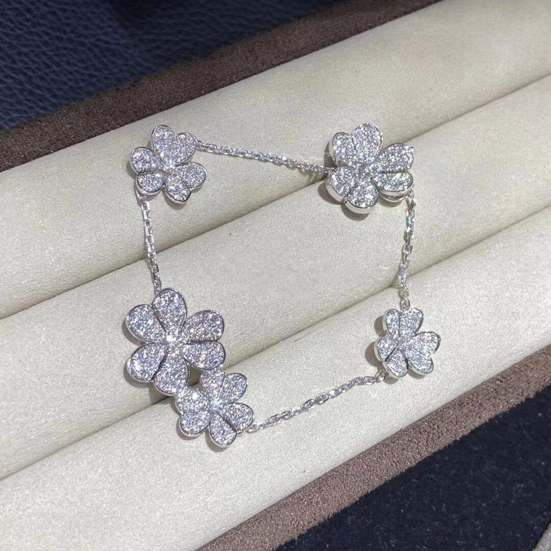 [Stellar Jewelry]FRIVOLE SILVER 5 FLOWERS BRACELET