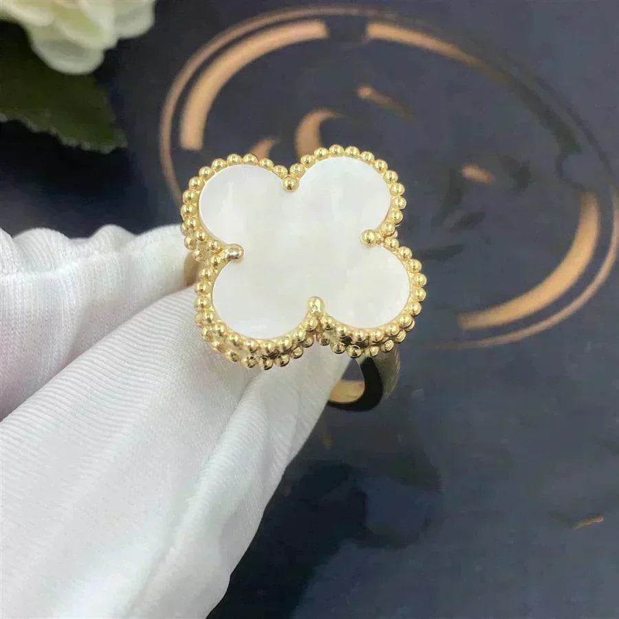 [Stellar Jewelry]CLOVER WHITE MOP RING