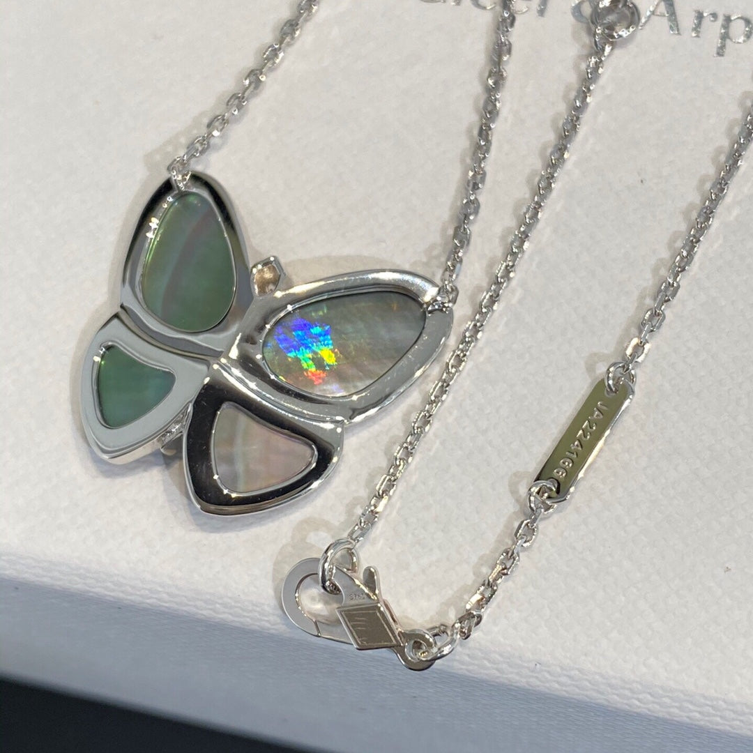 [Stellar Jewelry]LARGE BUTTERFLY SILVER PENDANT DIAMOND NECKLACE