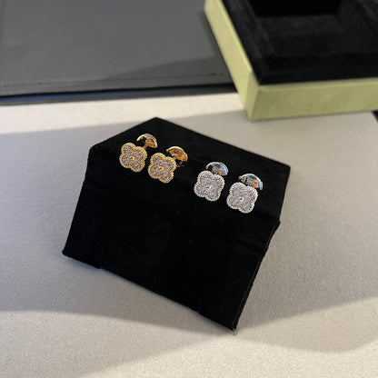 [Stellar Jewelry]CLOVER MINI DIAMOND STUD EARRINGS