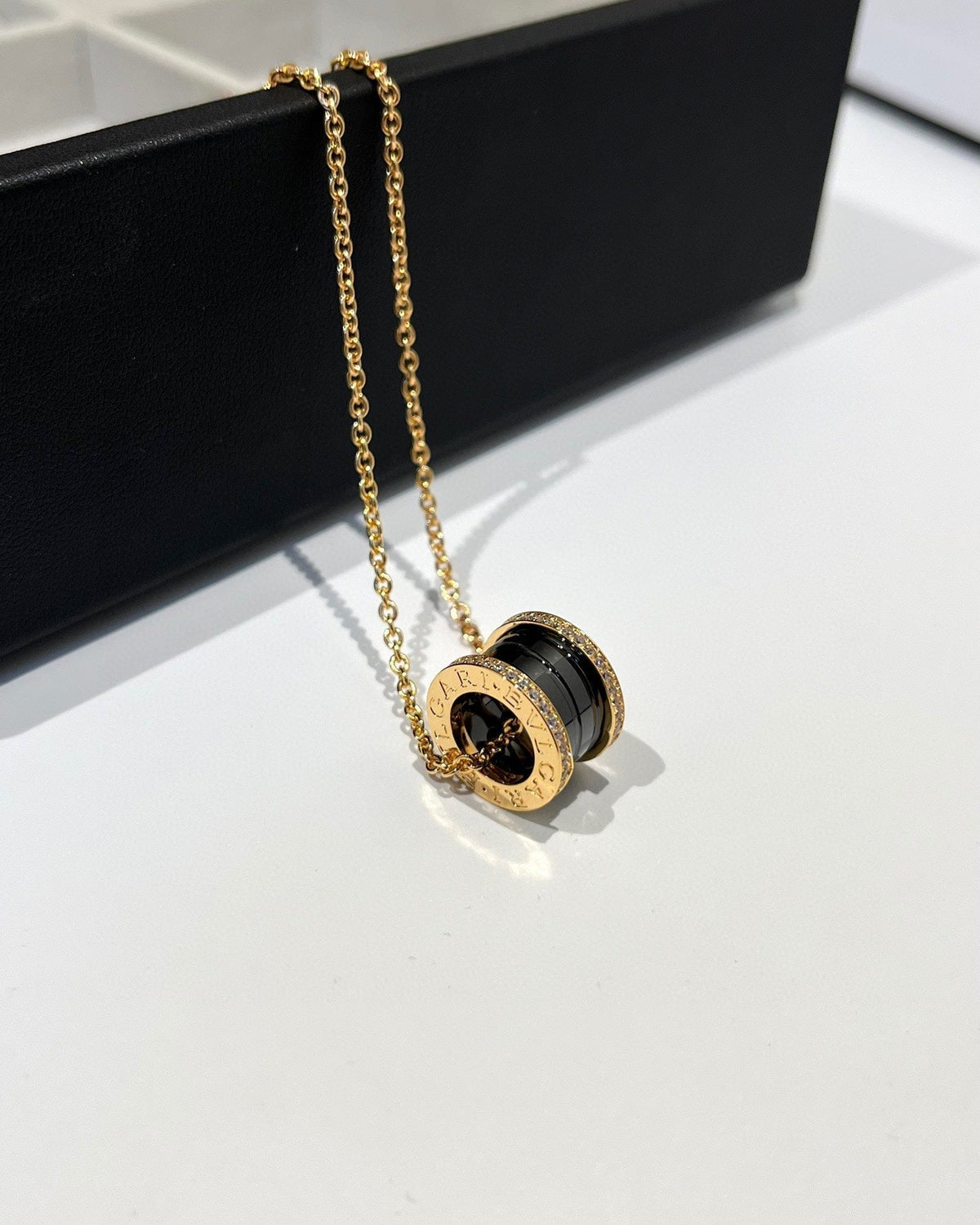 [Stellar Jewelry]ZERO 1 BLACK CERAMIC DIAMOND PINK GOLD NECKLACE